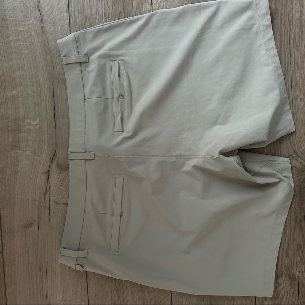 Lululemon Commission Classic Fit Short 7” - Picture 3 of 3